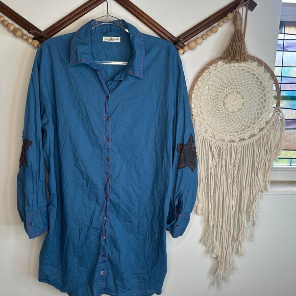 NATURAL LIFE Dresses & Skirts - Natural Life Blue Star Elbow Button Shirt Dress